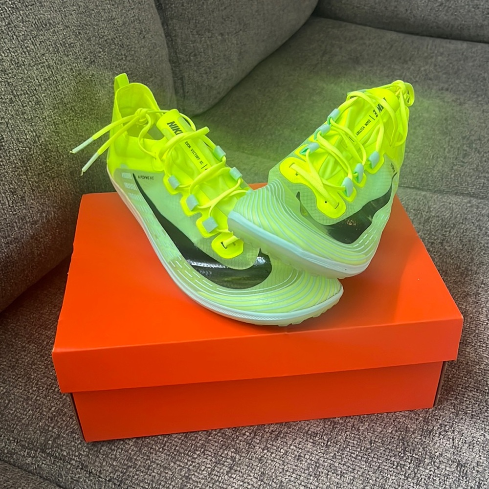 NIKE ZOOM VICTORY WAFFLE 5!! Brand new!!
